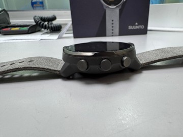 Б/в Смарт годинник Suunto ow185 01-200979350
