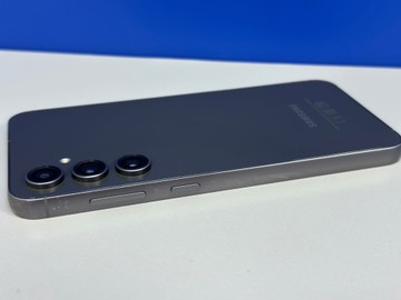 Б/в Мобільний телефон Samsung galaxy s23 fe sm-s711b 8/256gb 01-201067693