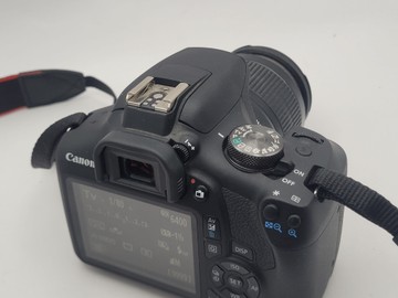 Б/в Фотоапарат Canon eos 2000d / ef-s 18-55mm f/3.5-5.6 is ii 01-201062870