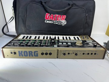 Б/в Синтезатор Korg microkorg 01-201127859