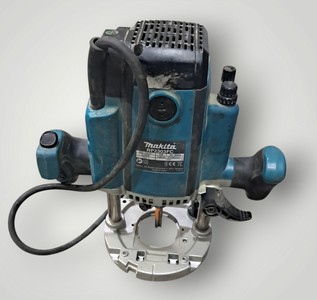 Б/у Фрезер Makita rp2303fc 01-201146855
