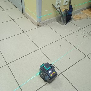 Б/у Лазерный нивелир Hilda 4d laser level 01-201150111