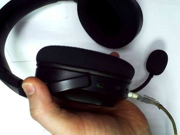 01-200583130: Razer barracuda x