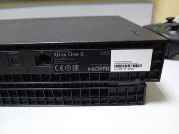 01-200780437: Microsoft xbox one x 1tb