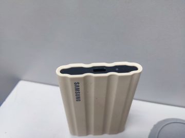 01-200797182: Samsung t7 shield 1 tb