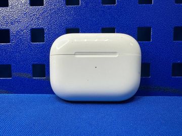 01-200797704: Apple airpods pro 2nd generation