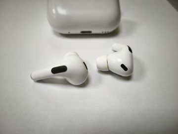 Б/в Навушники Apple airpods pro 2nd generation with magsafe charging case usb-c 01-200801424