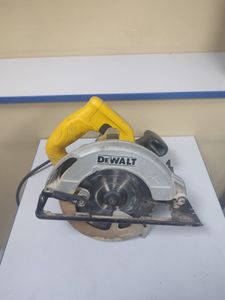 Б/в Пила дискова Dewalt dwe 550 01-200804513