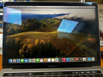 Б/у Ноутбук Apple macbook pro a1989 13,3" core i5 2,4ghz/ram8gb/ssd256gb/iris plus graphics 655 01-200835304