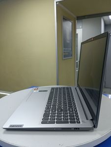Б/у Ноутбук Lenovo 15/ryzen 5 7520u ddr5/8gb ddr5/hdd 500 gb/ssd *відсутній/*інтегрована 01-200835484