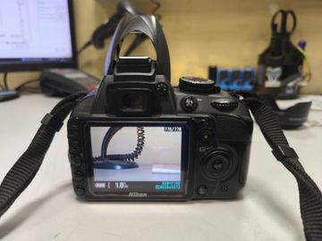 Б/в Фотоапарат Nikon d3100 kit / af-s nikkor 18-55mm f:3,5-5,6g vr dx 01-200891065