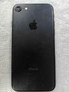 Б/в Мобільний телефон Apple iphone 7 32gb 01-200897026
