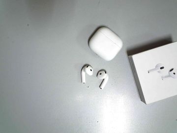 Б/у Наушники Apple airpods 4 with active noise cancellation 01-200906665