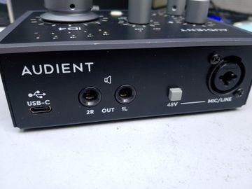 Б/в  Audient id4 mkii 01-200912833