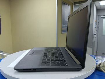 Б/в Ноутбук Hp 15/core i3 7020u ddr3/8gb ddr3/ssd 240 gb/*інтегрована 01-200917119