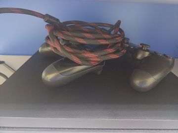 Б/в Ігрова приставка Sony playstation 4 pro 2 контролери 01-200919139