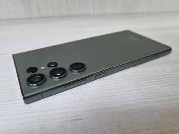 Б/в Мобільний телефон Samsung galaxy s23 ultra sm-s918b 12/256gb 01-200923330