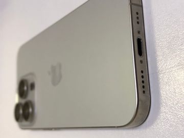 Б/в Мобільний телефон Apple iphone 16 pro 256gb 01-200923094