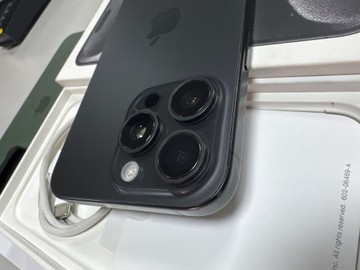 Б/в Мобільний телефон Apple iphone 15 pro max 256gb 01-200912332