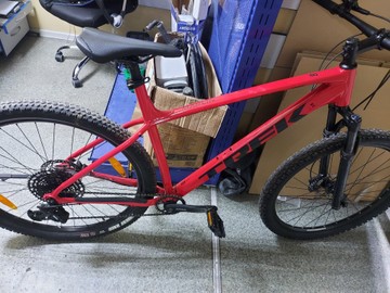 Trek marlin 8 29