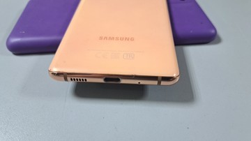 Б/в Мобільний телефон Samsung galaxy s20 fe sm-g780f 6/128gb 01-200933719