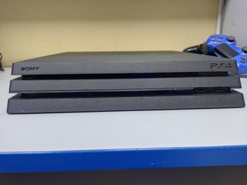 Б/в Ігрова приставка Sony playstation 4 pro 1tb 01-200966107