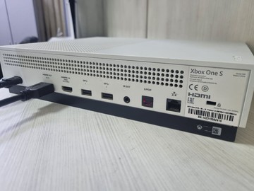 Б/в Ігрова приставка Microsoft xbox one s 500gb 01-200933511