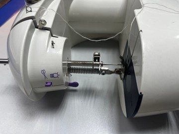 Б/у Швейная машина Mini Sewing Machine fhsm 201 01-200989653