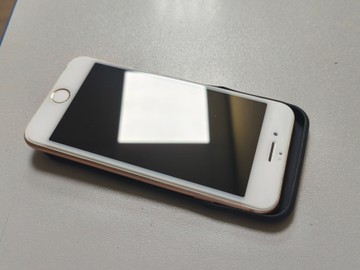 Б/в Мобільний телефон Apple iphone 8 64gb 01-200994986