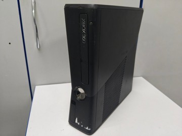 Б/у Игровая приставка Microsoft xbox360 slim 250gb 01-200998837