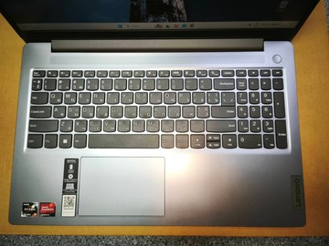 Б/в Ноутбук Lenovo 15/ryzen 5 7520u ddr5/16gb ddr5/hdd *відсутній/ssd 512 gb/*інтегрована 01-201035834