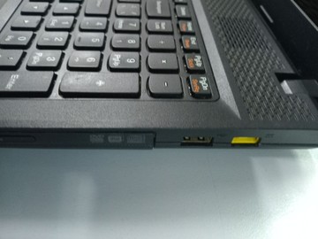Б/в Ноутбук Lenovo 15/core i3 3110m ddr3/4gb ddr3/hdd 1000 gb/radeon hd8570m 01-201096265