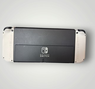 Б/у Игровая приставка Nintendo switch oled 01-201108449