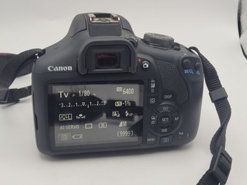 Б/в Фотоапарат Canon eos 2000d / ef-s 18-55mm f/3.5-5.6 is ii 01-201062870