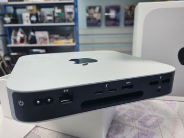01-200600513: Apple mac mini a2686 mmfj3 m2/8core/ram 8gb/ssd256gb
