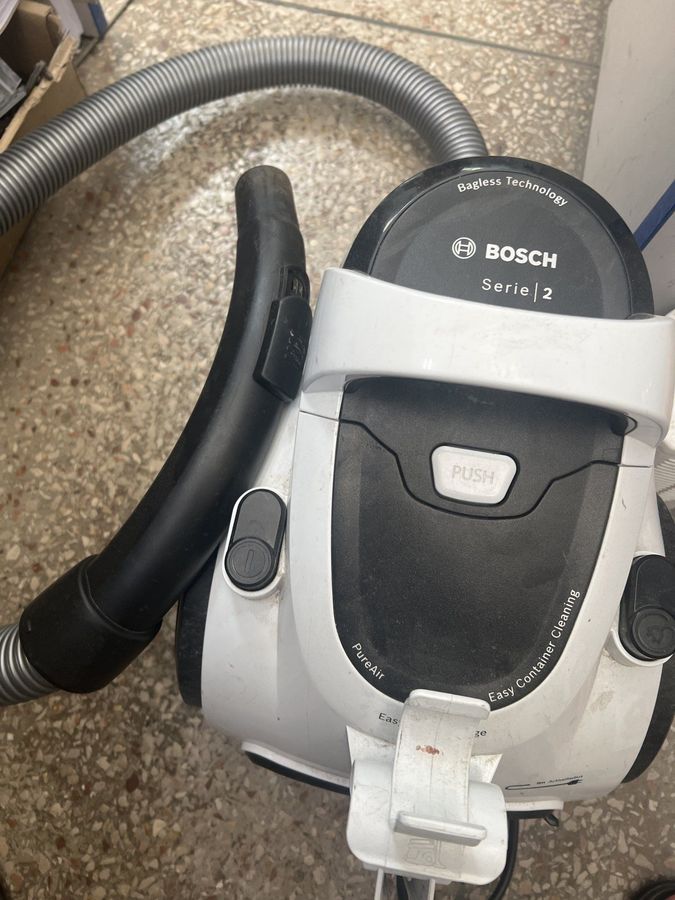 Filterset für Bosch Serie 2 BGC05A220A BGC05AAA1 BGC05AAA2 Staub und
