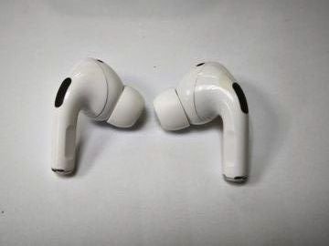 01-200795684: Apple airpods pro 2nd generation with magsafe charging case usb-c