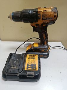 Б/в Шурупокрут Dewalt dcd778 1акб 2ah зп 01-200803219