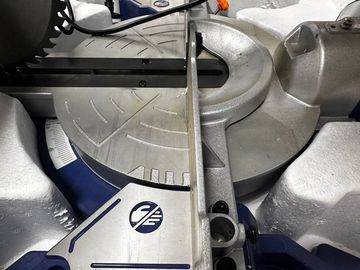 Б/в Пила торцева Dexter j1g-zp28-255a 01-200808165