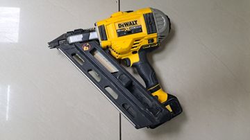 Б/в Нейлер акумуляторний Dewalt dcn692 акб 3ah зп 01-200843660