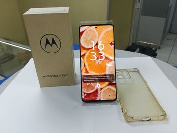 Б/у Мобильный телефон Motorola edge 40 8/256gb 01-200811015