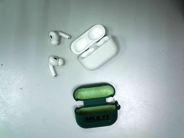 Б/в Навушники Apple airpods pro 2nd generation with magsafe charging case usb-c 01-200850599