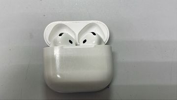 Б/в Навушники Apple airpods 4 with active noise cancellation 01-200859948
