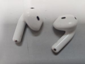 Б/в Навушники Apple airpods 4 01-200870582