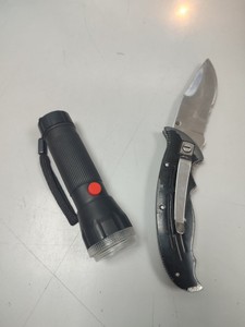 Б/в Ніж складаний Гарт ніж + ліхтарик 01-200927239
