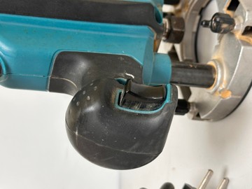 Б/в Фрезер Makita rp0900 01-200937671