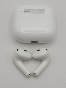 Б/в Навушники Apple airpods 4 01-200918937