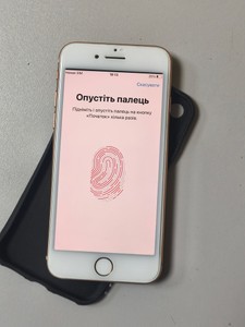 Б/в Мобільний телефон Apple iphone 8 64gb 01-200994986