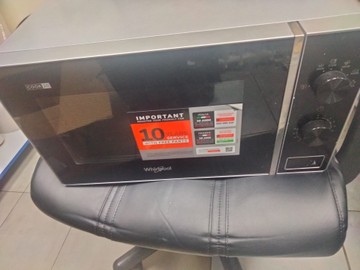 Б/в Мікрохвильова піч Whirlpool mwp 101 sb 01-200997098