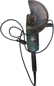 Б/у Угловая шлифмашина Makita ga9020 01-200995183
